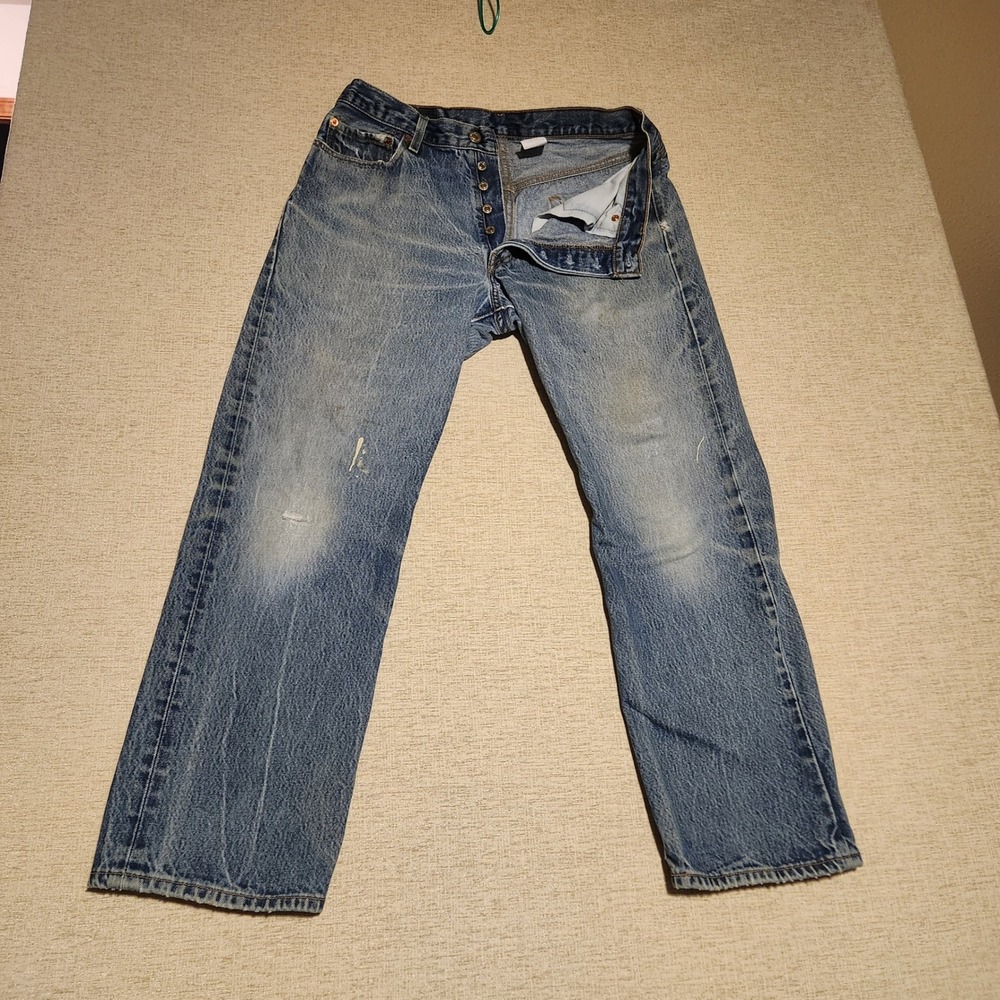 Levi's 501 Jeans Mens 35x32 Light Wash Blue Vintage Button Fly Straight Leg